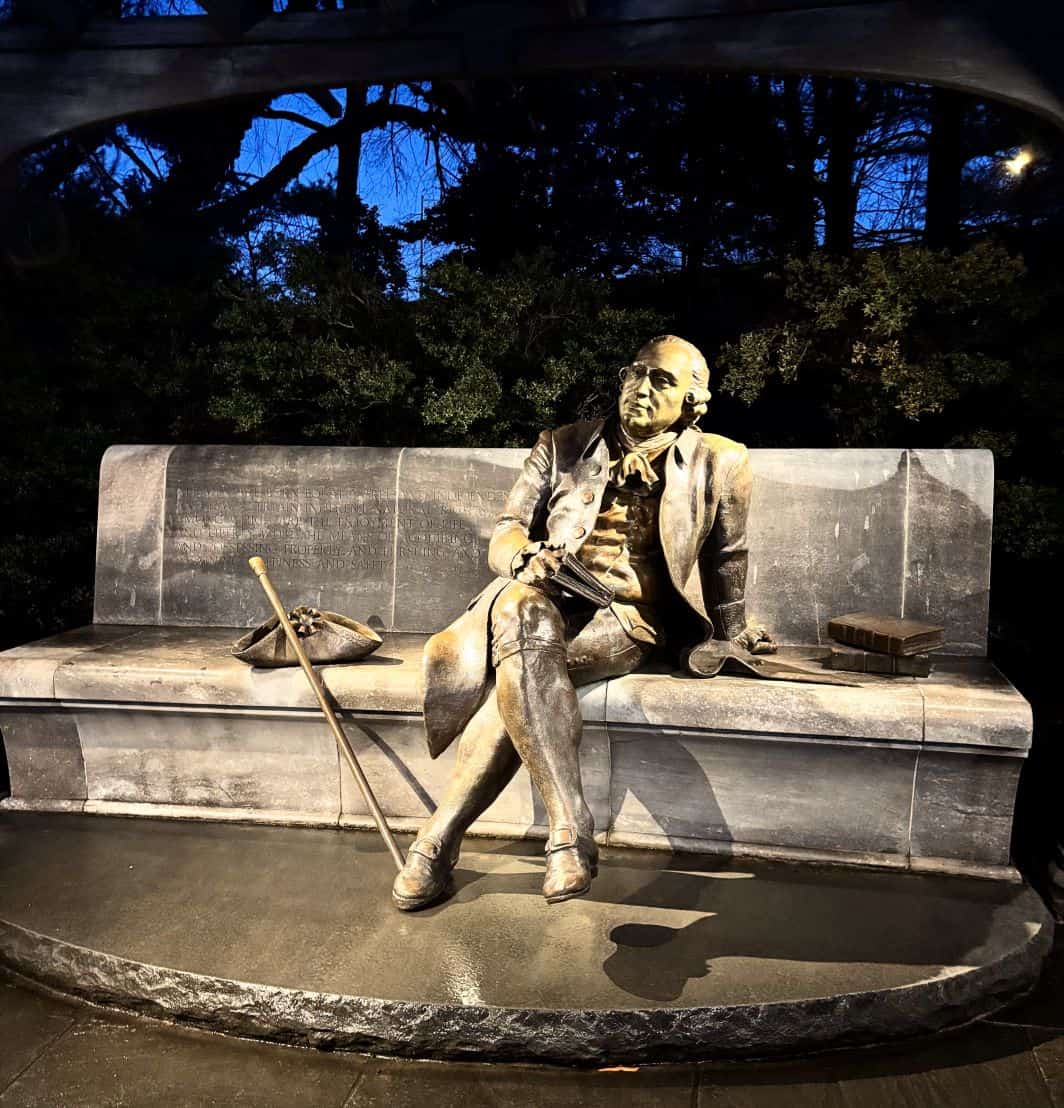 Sculpture of George Mason at The George Mason Memorial. 