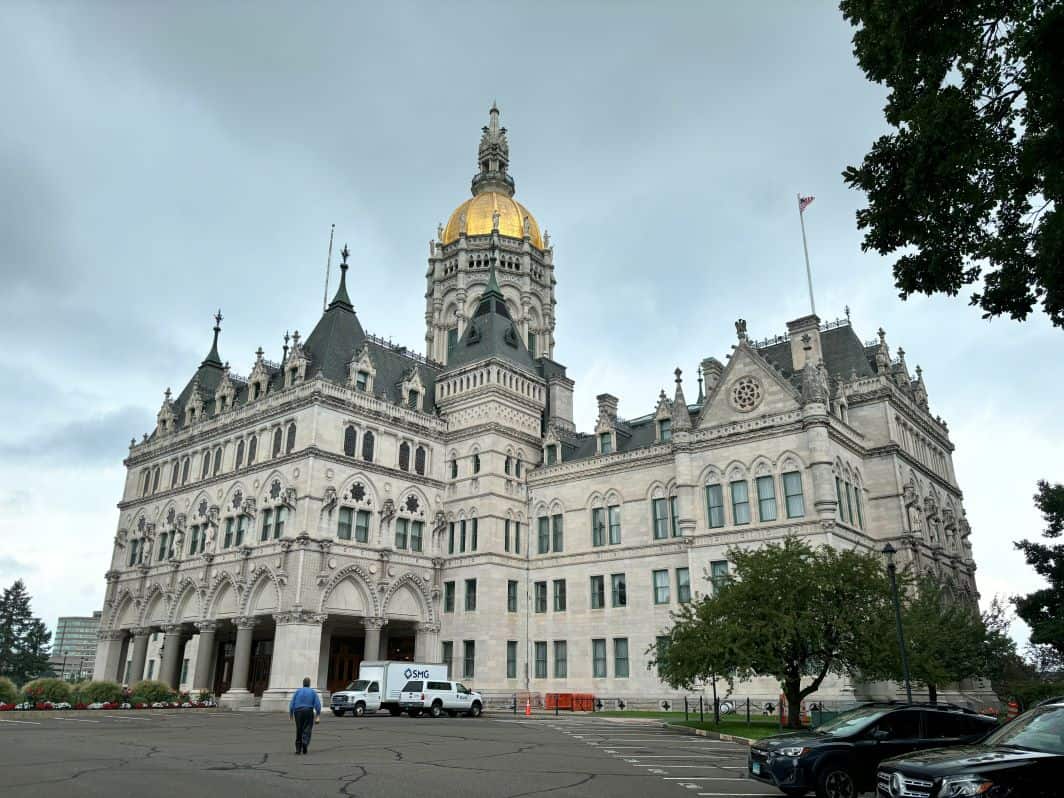 The impressive dome that doesn't currently contain a statue. 