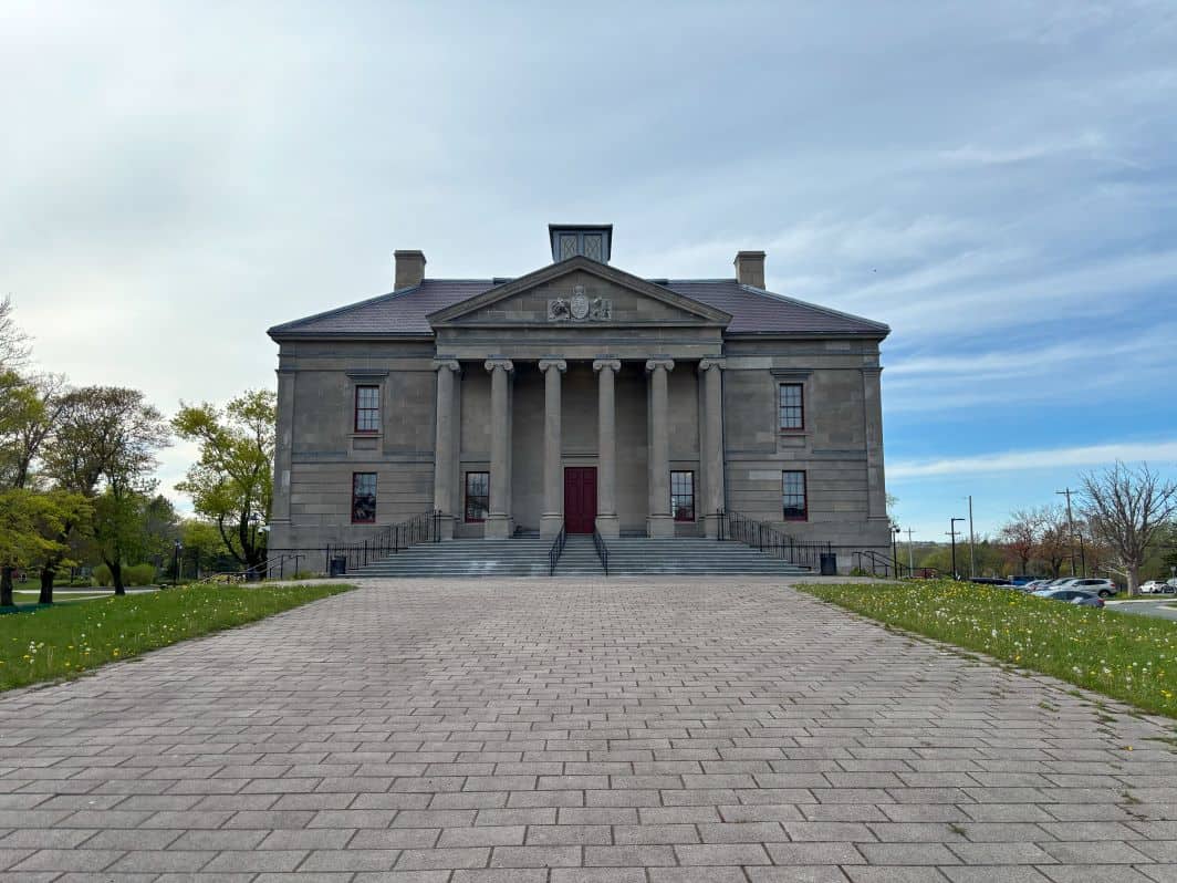 The Colonial Building