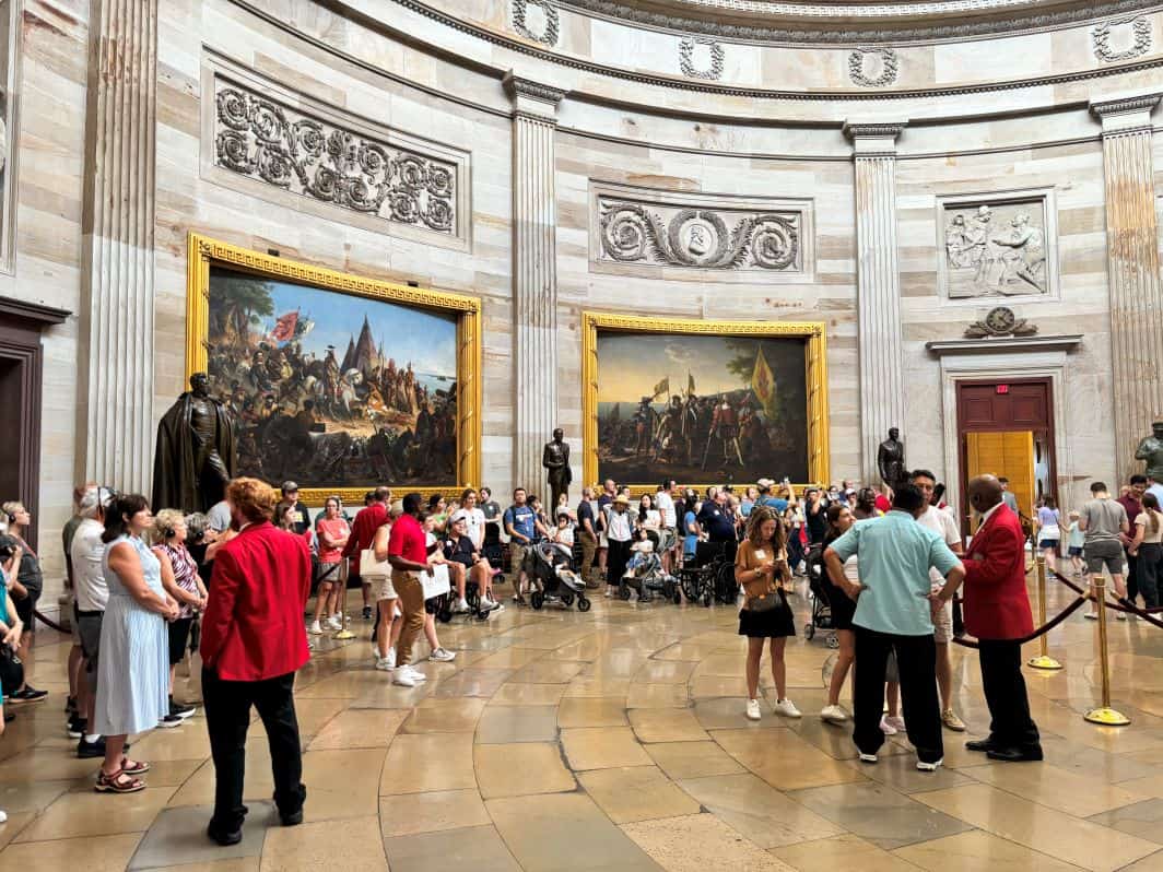 Multiple tours taking place simultaneously. 