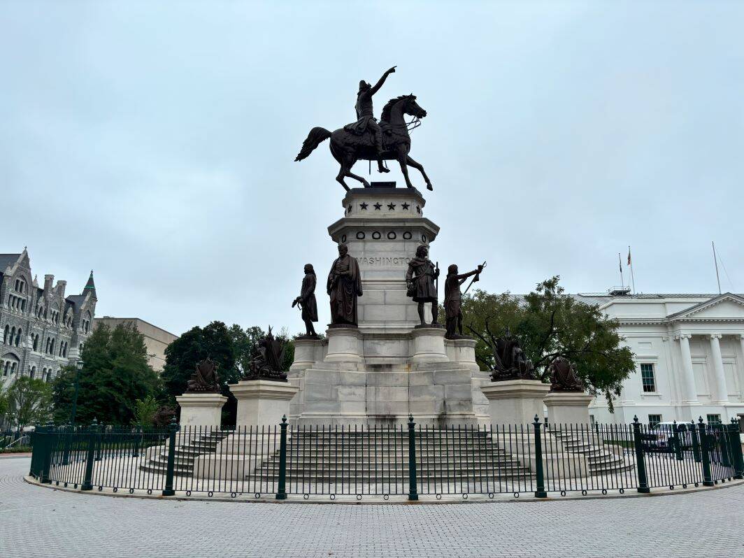 Equestrian monument at the Capitol
