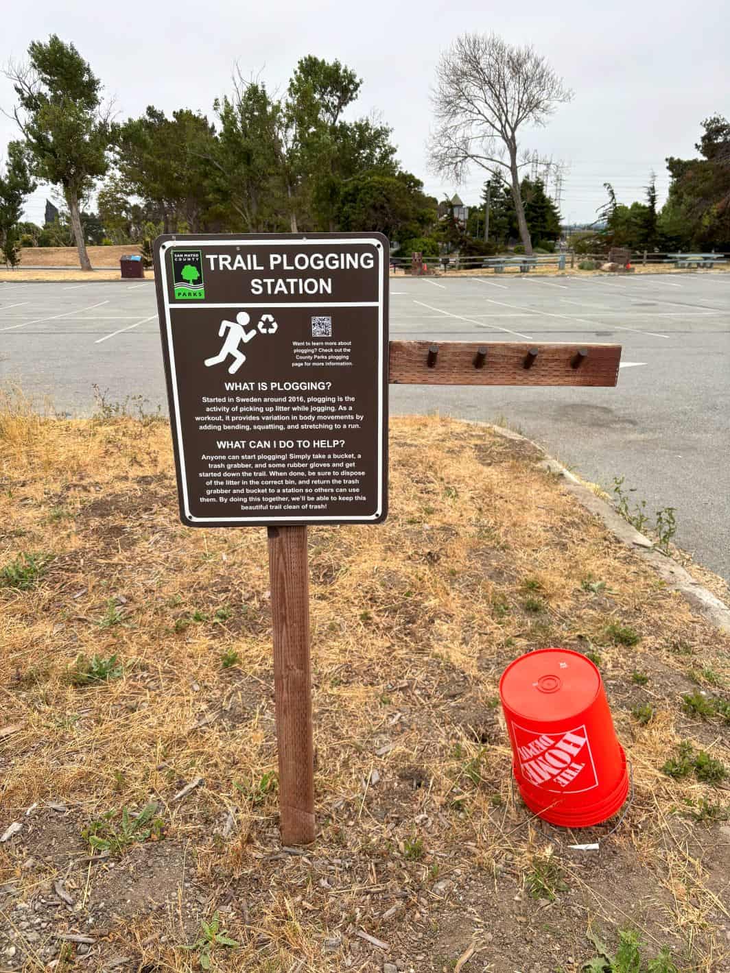 Trail Plogging Station