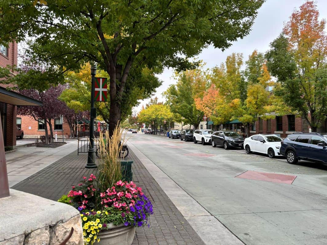 Lovely colors in downtown