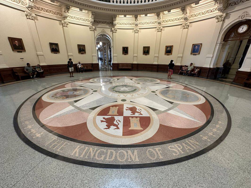 The 6 Seals on the floor of the rotunda
