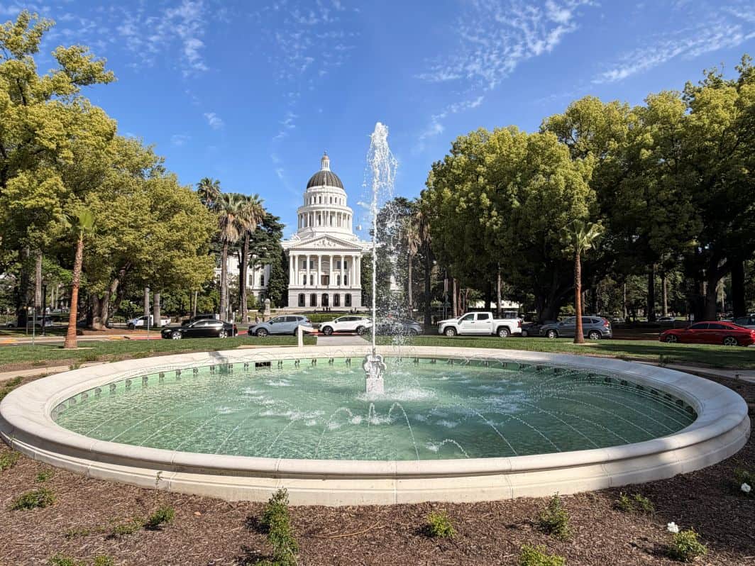 The fountain at the California State Capitol
