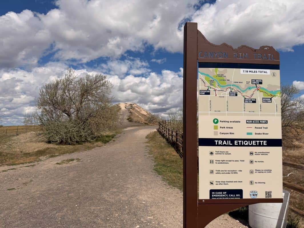 Canyon Rim Trail Sign at the Evel Knievel Jump site 